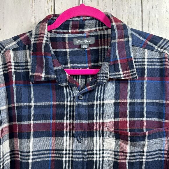 Eddie Bauer Mens Plaid Flannel Shirt Navy Burgundy Cozy Rustic Fall Outdoor - Picture 2 of 14